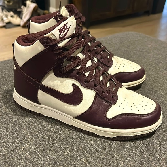 Nike Dunk Mid - Picture 1 of 3